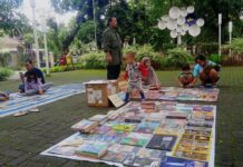 Dilema Membaca Buku ; Kesalehan Moral (Anti Bajakan) vs Kelaparan Intelektual